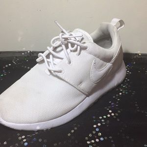 White Roshe Shoe